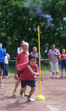 Start 4X50m Staffel Leon Kolley