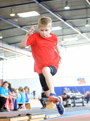 20_03_08_Hallenpokal_Weit1
